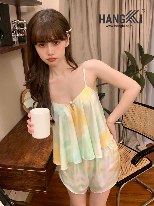 HN82