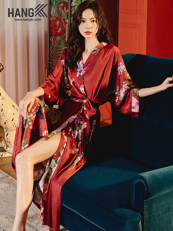 áo khoác ngủ lụa