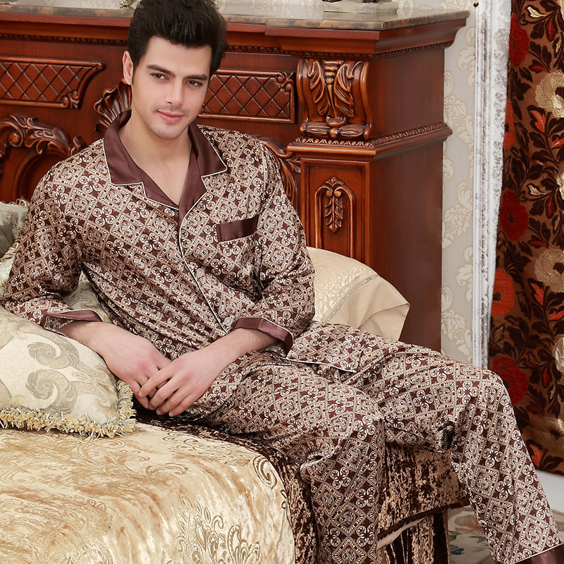 pijama trung niên