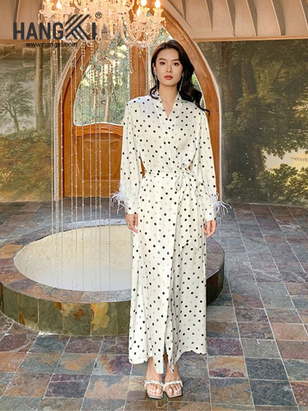 VCHG51 - Choàng ngủ lụa tay bo lông