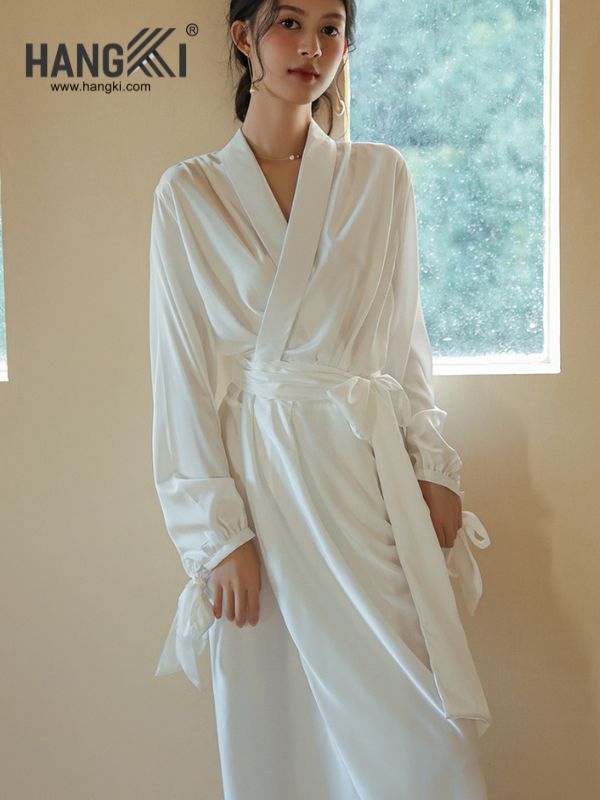 VCHG65 - Choàng ngủ lụa dài dài tay bo
