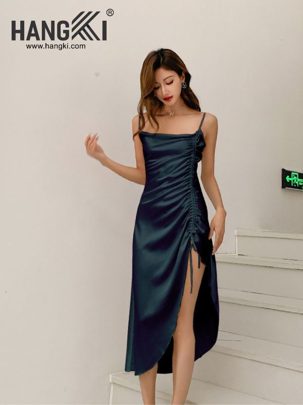 Váy ngủ rút xẻ