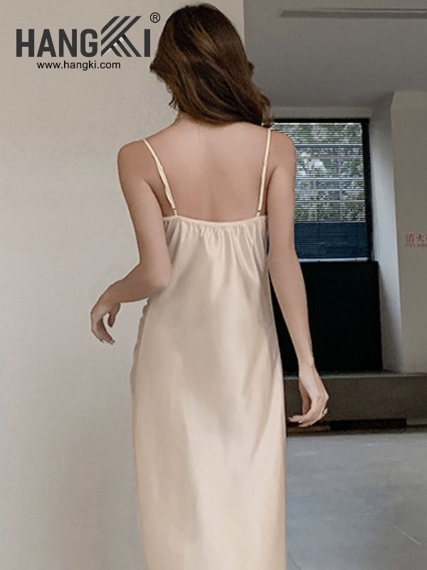 Váy ngủ rút xẻ