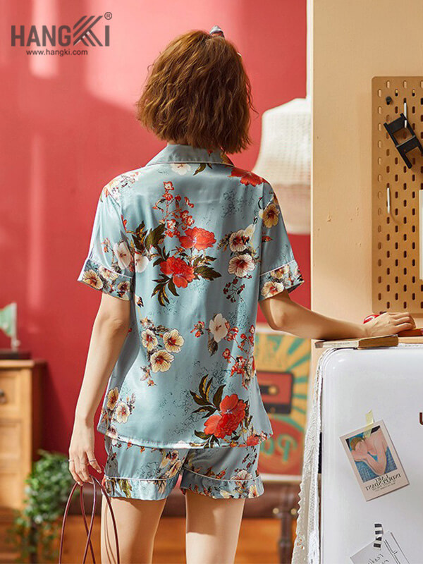 DN110 – Top 5 bộ pijama lụa dành cho nữ đẹp nhất hiện nay!