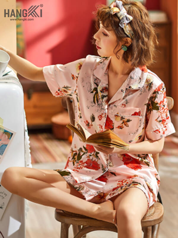 DN110 – Top 5 bộ pijama lụa dành cho nữ đẹp nhất hiện nay!