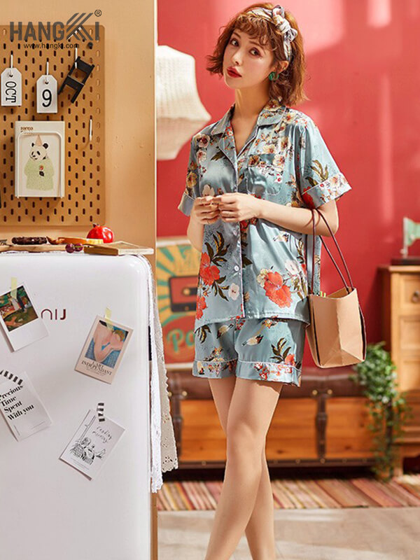 DN110 – Top 5 bộ pijama lụa dành cho nữ đẹp nhất hiện nay!